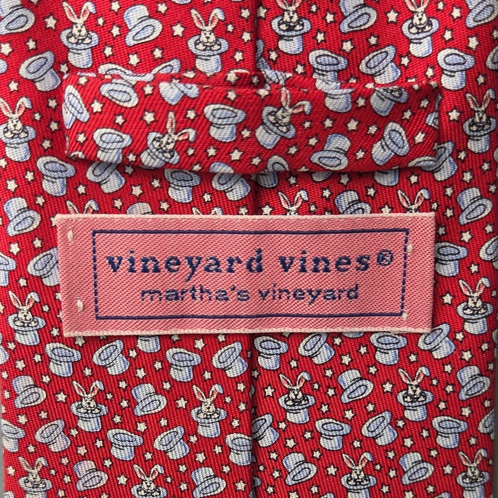 Vineyard Vines Necktie Mens Red White Silk Magic Rabbit Top Hat Magician Tie USA